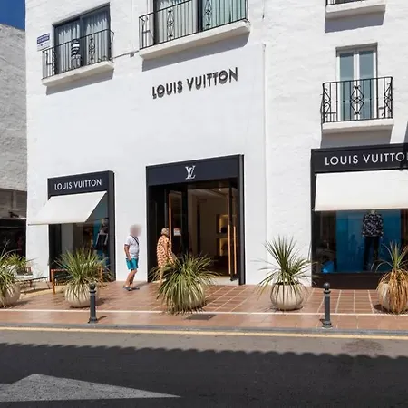 Puerto Banus Second Line, Luxury Marbella