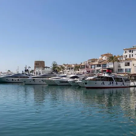 1 Puerto Banus Second Line, Luxury 马尔韦利亚